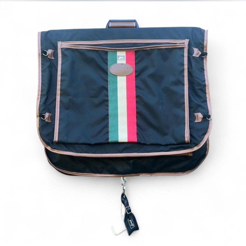 Vintage Lark Hanging Garment Bag With Pockets